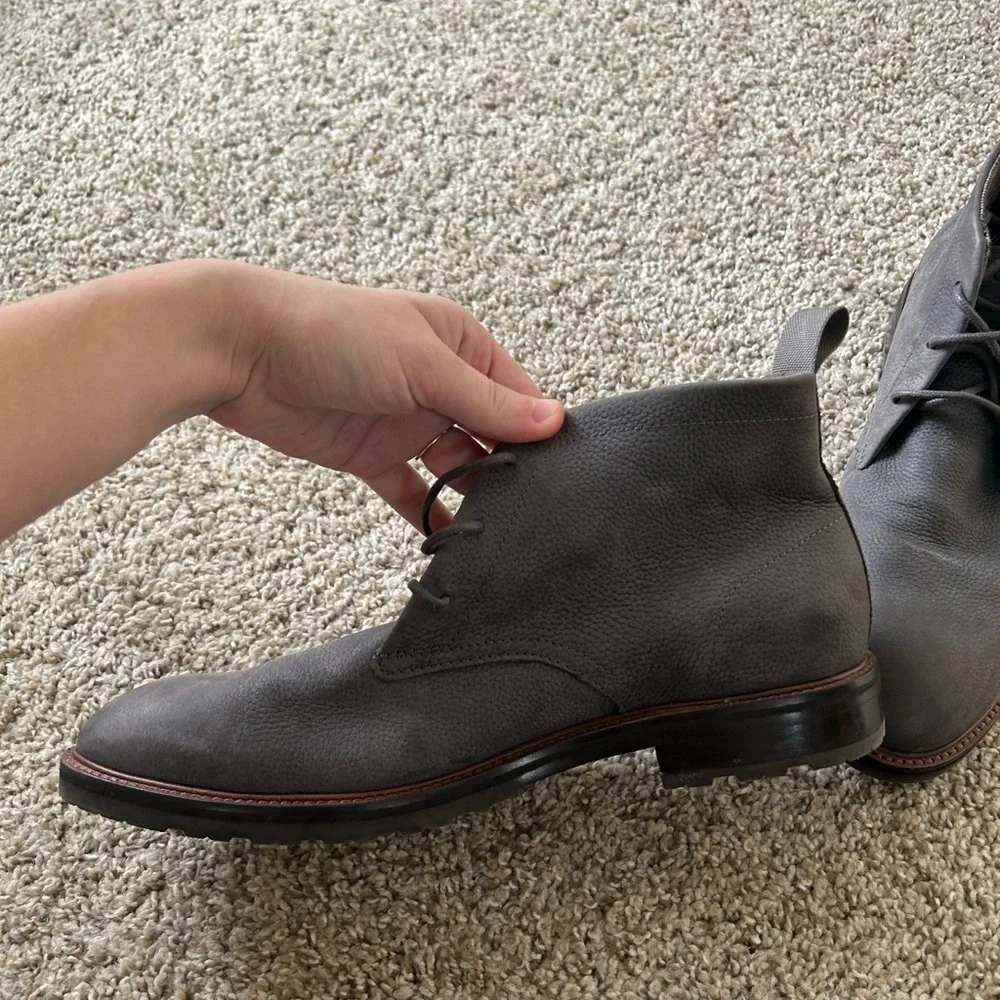 Cole Haan Berkshire Lug Chukka Boots Pavement Gray Men's Size 9 Leather Nubuck